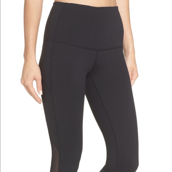 Zella Pants - NWT Zella High-waisted cropped legging